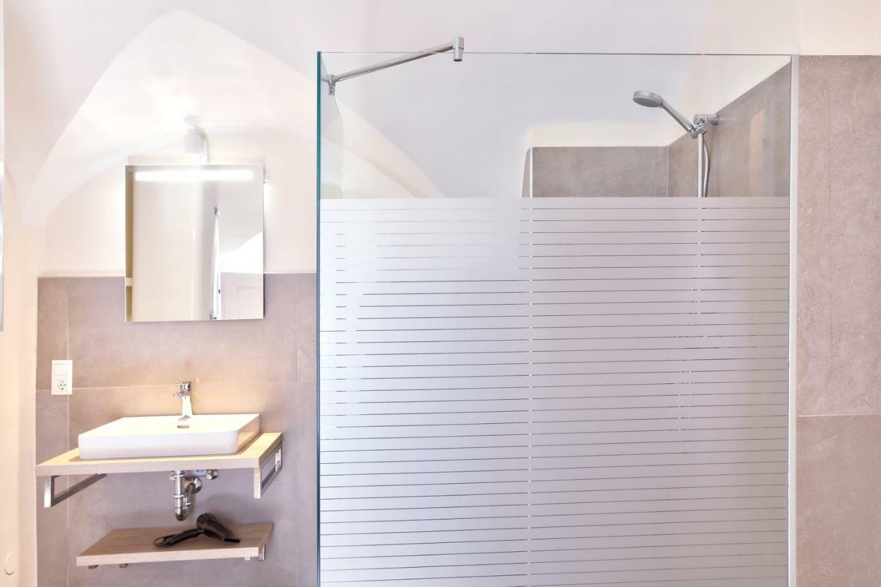Stylische Cityapartments Benedikt Klagenfurt am Woerthersee Bagian luar foto